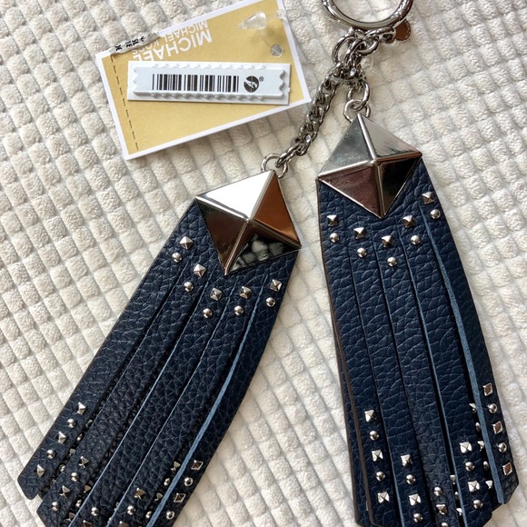 New with tags MICHAEL KORS LEATHER PYRAMID STUD TASSELS NAVY - Picture 4 of 5